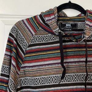 Mens lightweight pull over hoodie